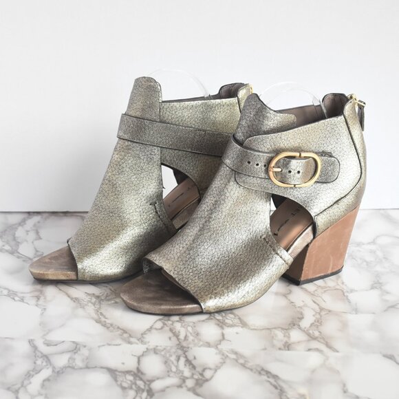 NWOT Naked Feet Soft Gold Metallic Lyra Leather Peep-toe Heel Bootie Size 9.5 - Picture 2 of 8